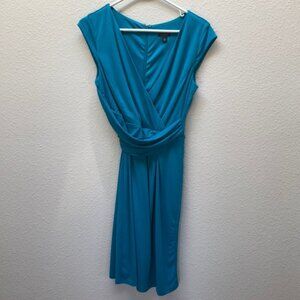 ANN TAYLOR Gorgeous Teal colored, fully lined, fitted dress.